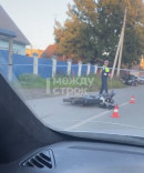 На Тагилстрое мотоциклист без прав въехал в попутный автомобиль На Тагилстрое мотоциклист без прав въехал в попутный автомобиль