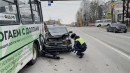 В Нижнем Тагиле пьяный 21-летний водитель врезался в автобус